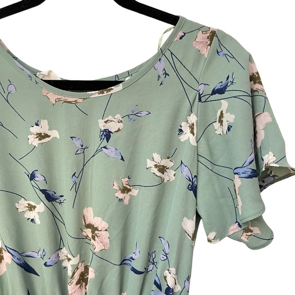 Sienna Sky Floral Spring Short Ruffled Sleeve Romper Size S - Picture 3 of 11